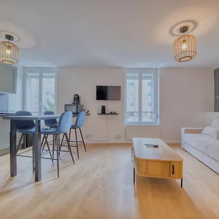 Le Barbusse Lägenhet *