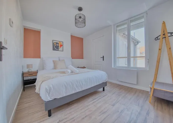 Le Barbusse Apartament *